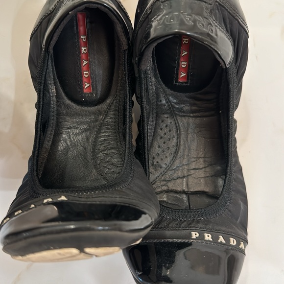 Prada 💯 Authentic 2000’s Ballet Flats - Picture 3 of 4